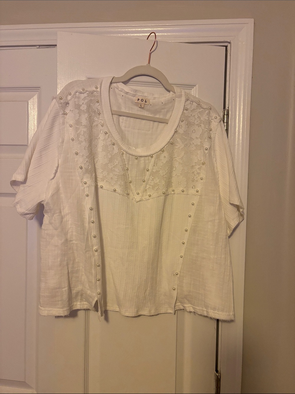 New POL White Embellished Lace Short Sleeve Top
